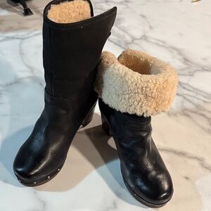 Ugg Women’s Black Leather Shearling-Lined Clog Boots